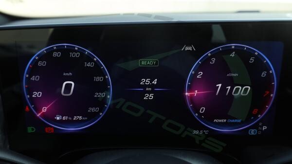 2027 Mercedes-Benz CLA 200 AMG - 9