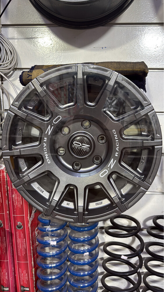 oz racing original 6 bolt  - 1