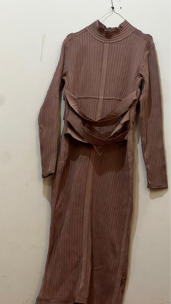 فساتين متنوعه لبيع بسعار رمزيه - 3