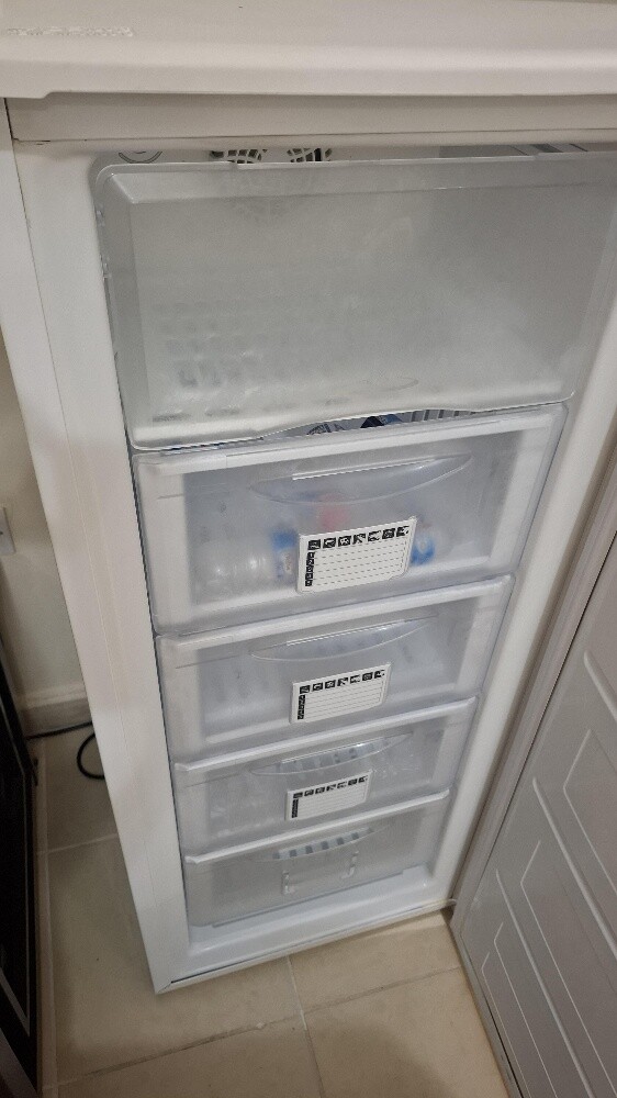 Daweoo Upright Freezer - 3