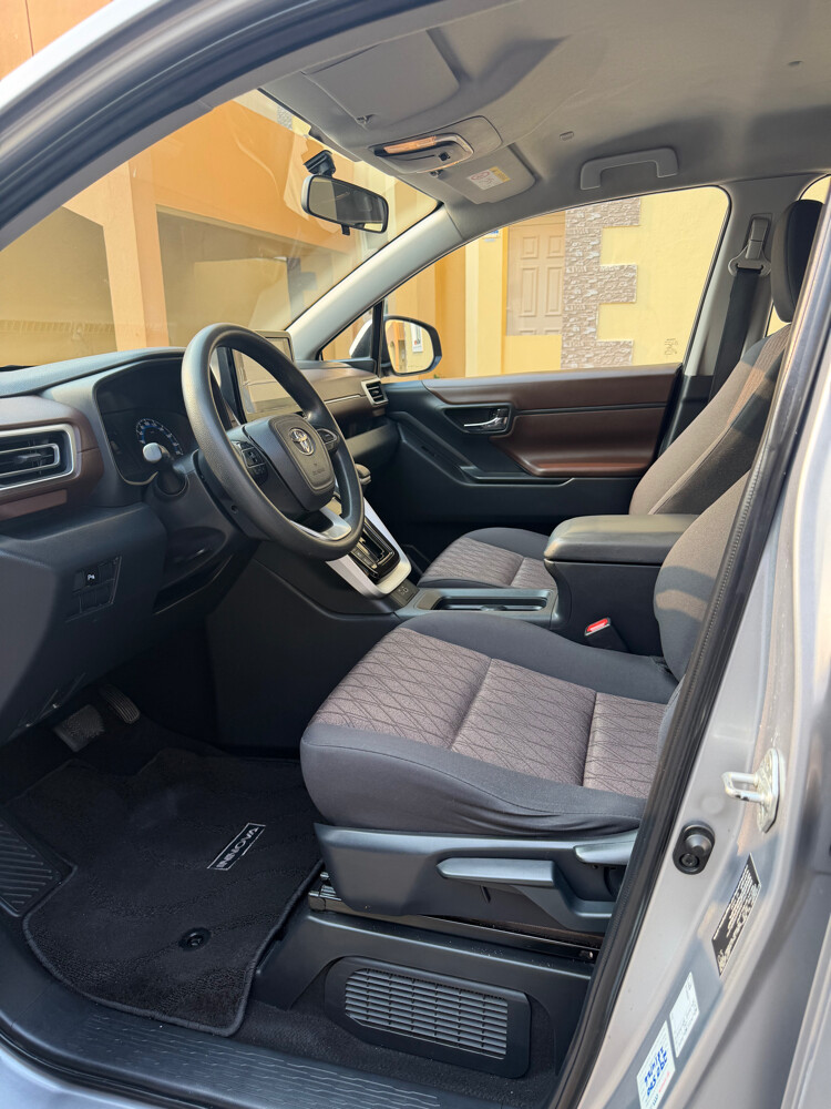 TOYOTA INNOVA 2024 - 8