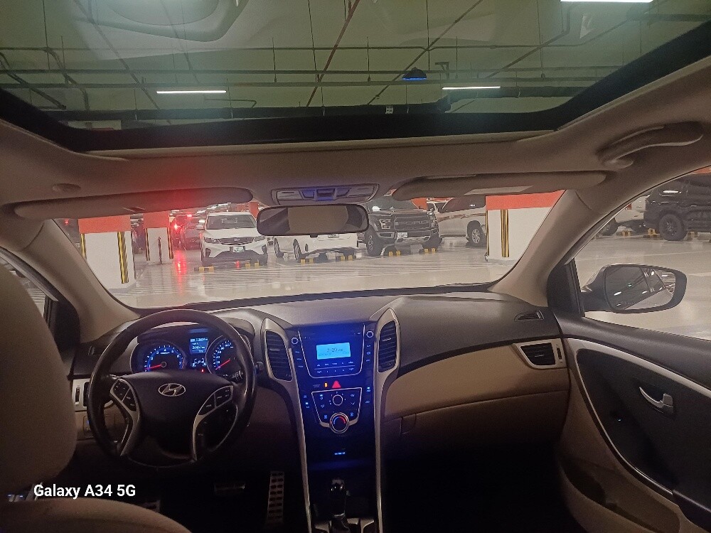 HYUNDAI i30 2015 - 6