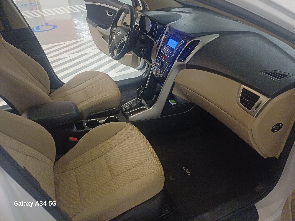 HYUNDAI i30 2015 - 8