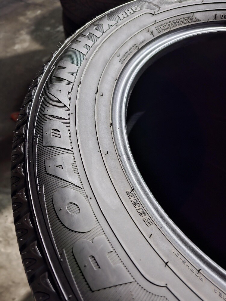 285-65-17,,,, Roadstone brand - 6