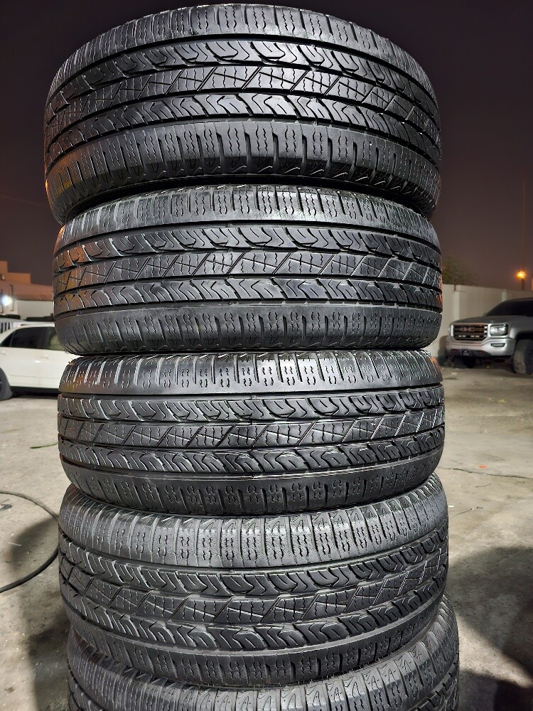 285-65-17,,,, Roadstone brand - 8