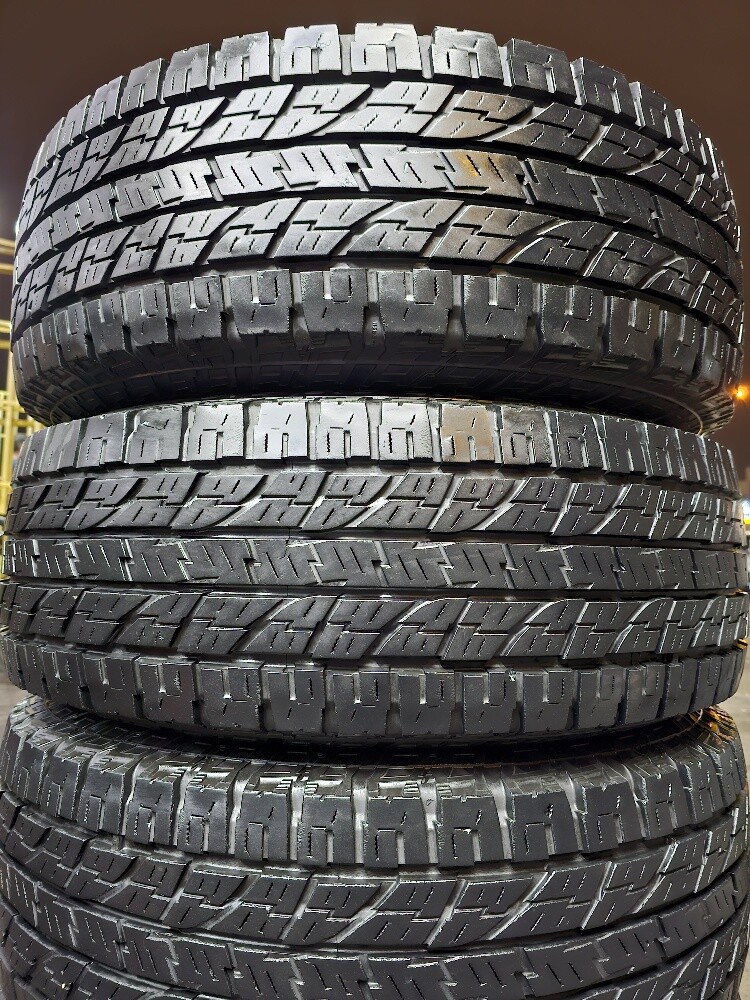 285-70-17,,,, Yokohama brand - 2