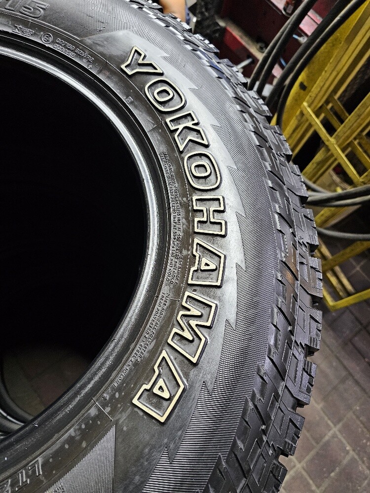 285-70-17,,,, Yokohama brand - 5