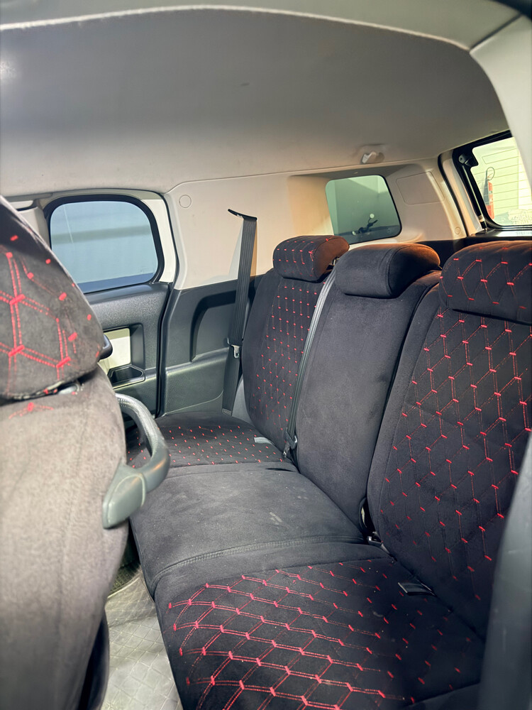 fj 2012 perfect condition. - 11