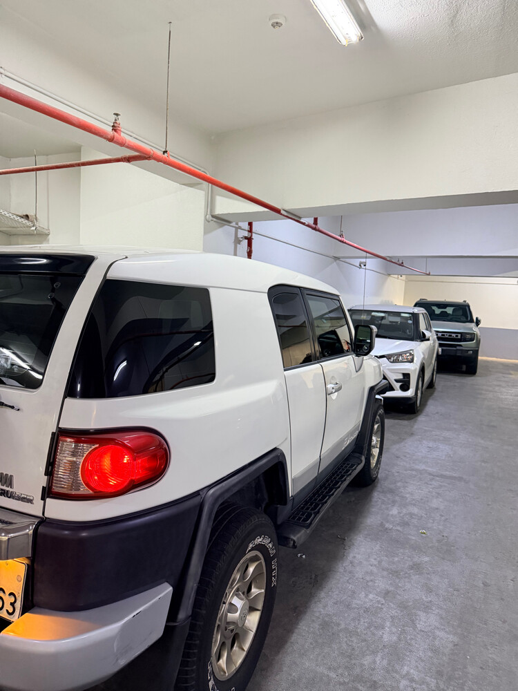 fj 2012 perfect condition. - 2
