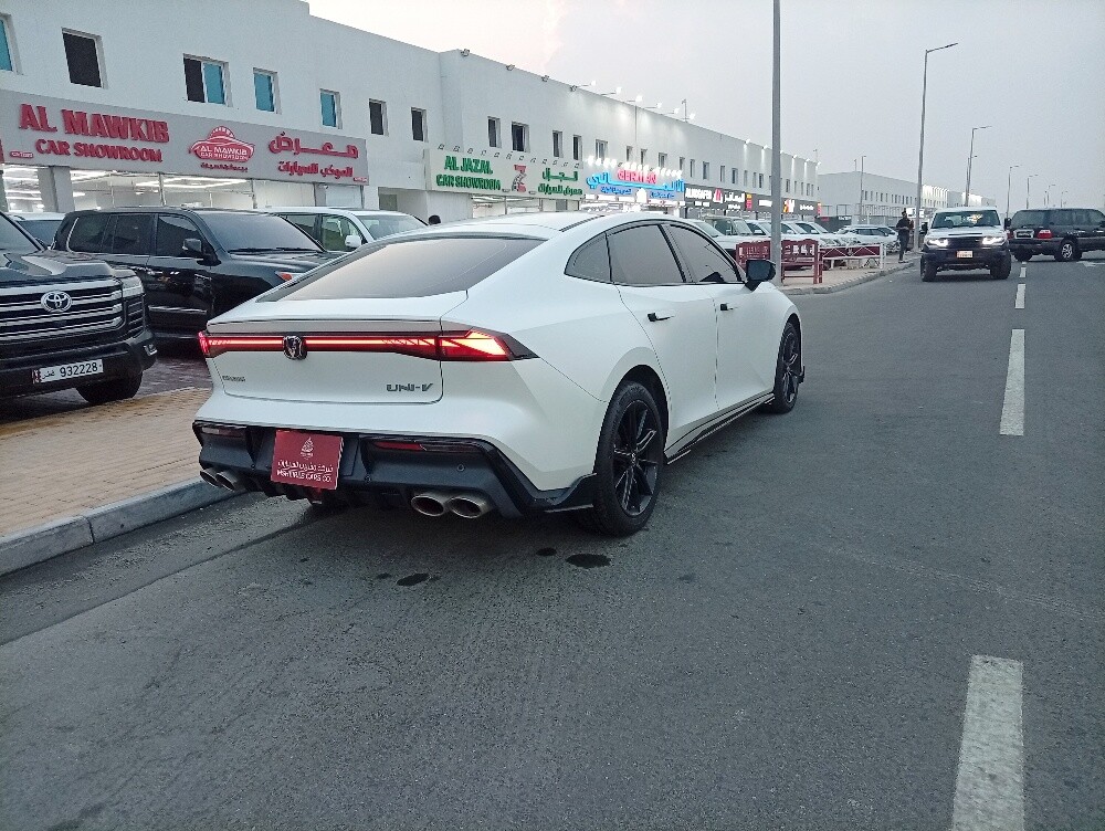 للبيع تشانجان يون فى سبورت - 12
