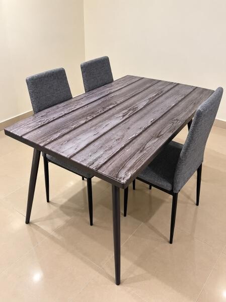 Dining Table Set for Sale  QAR 250 - 1
