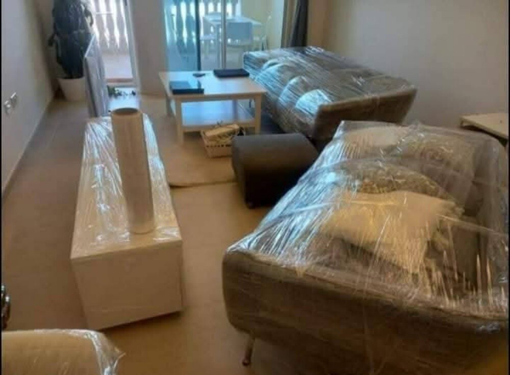 Moving furniture from house to hous - 4