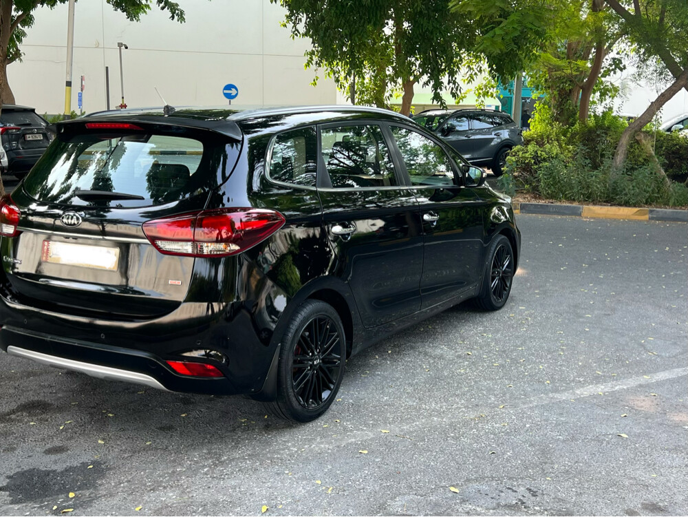 Kia Carens 1600 cc - 6
