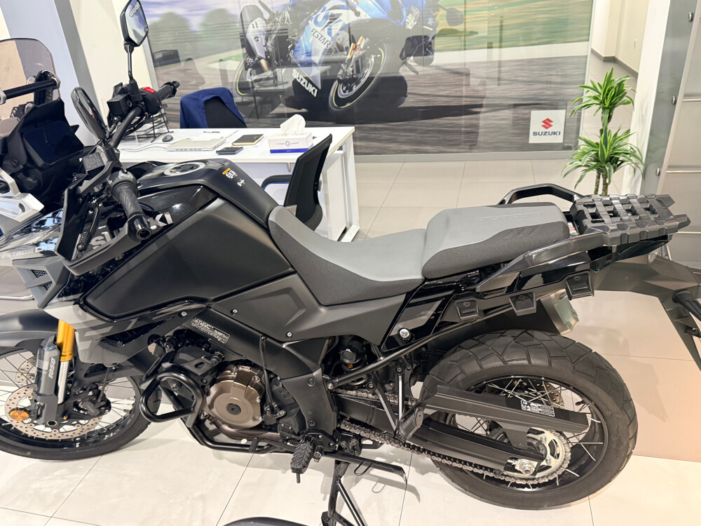 v storm 1050 like new  - 2