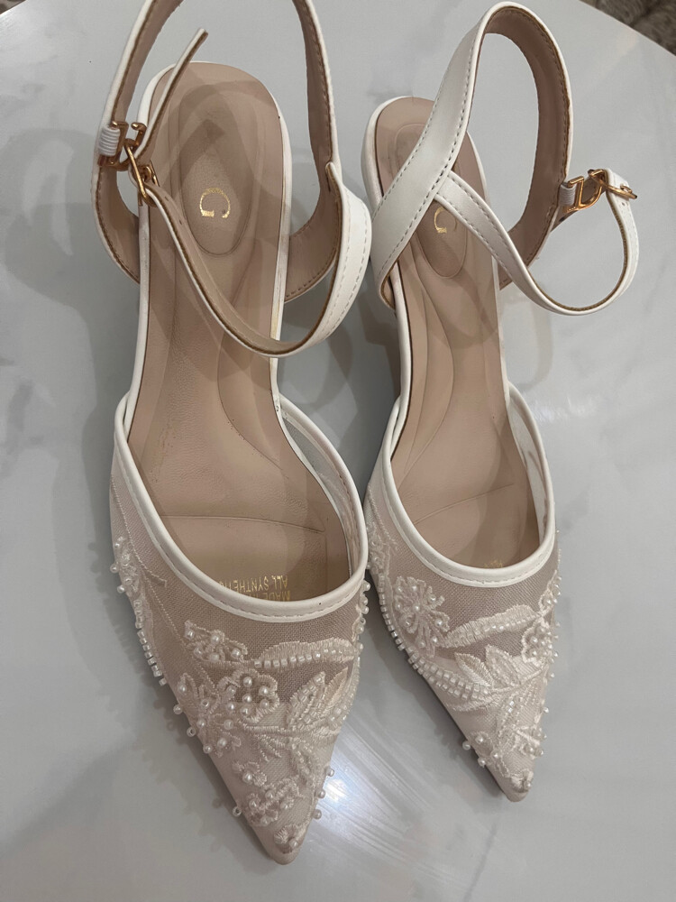 HEELS - 1
