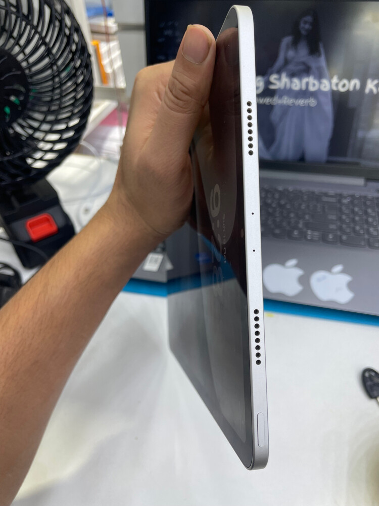 ايباد برو ام٢ ١٢٨غيغا - 6