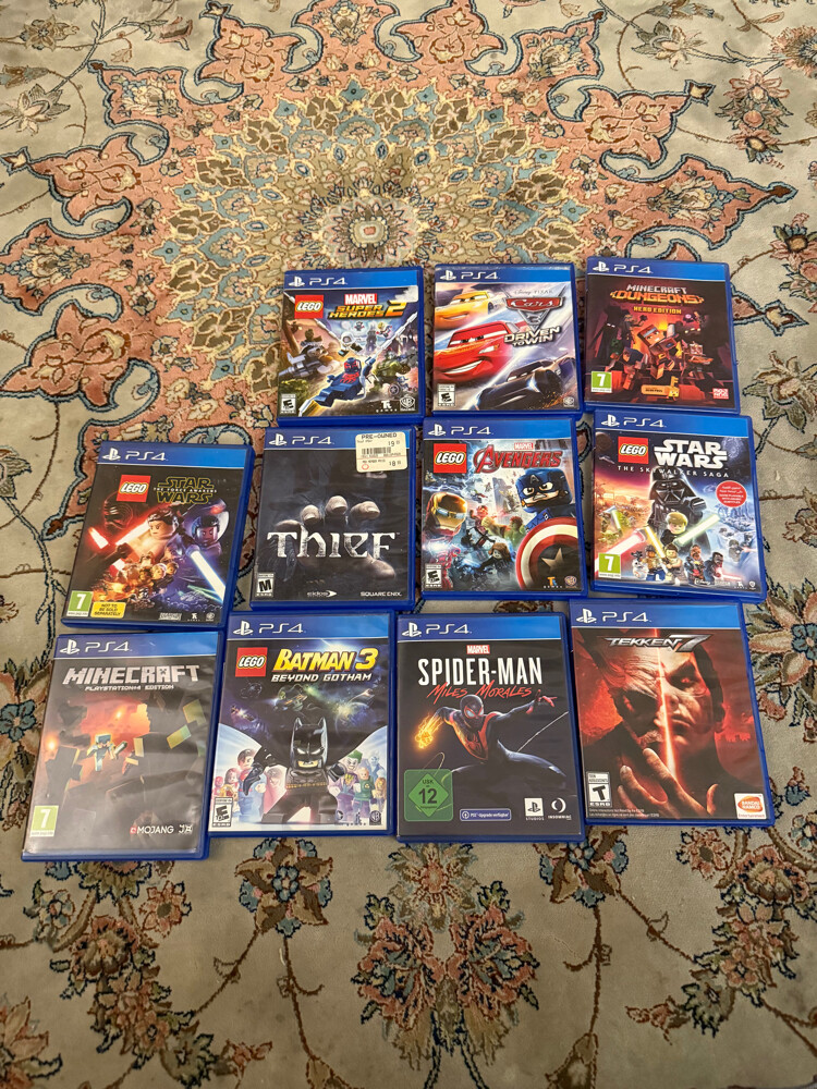 11 PS4 GAMES NEGOTIABLE  - 1
