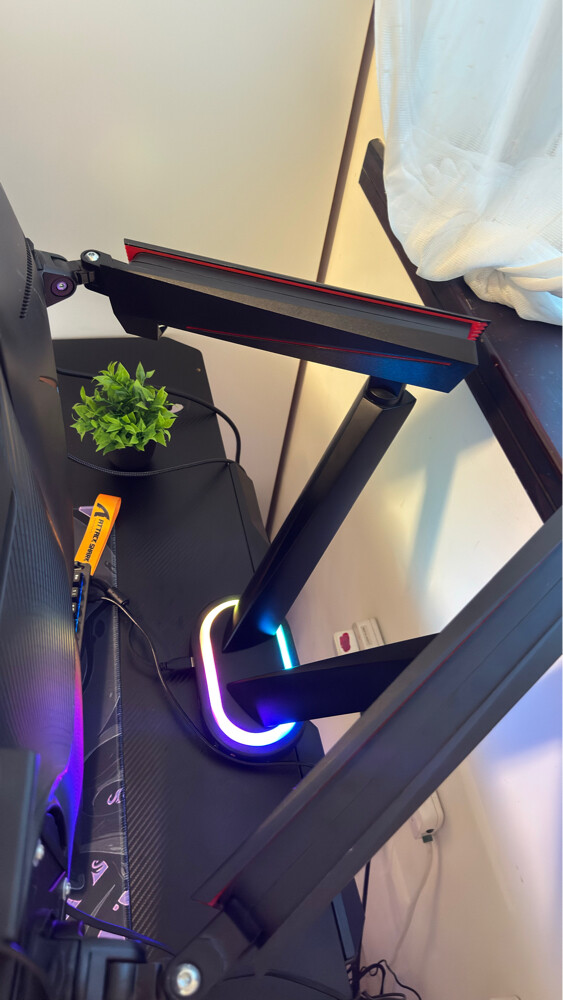 Twisted Minds Dual Monitor Arm - 1