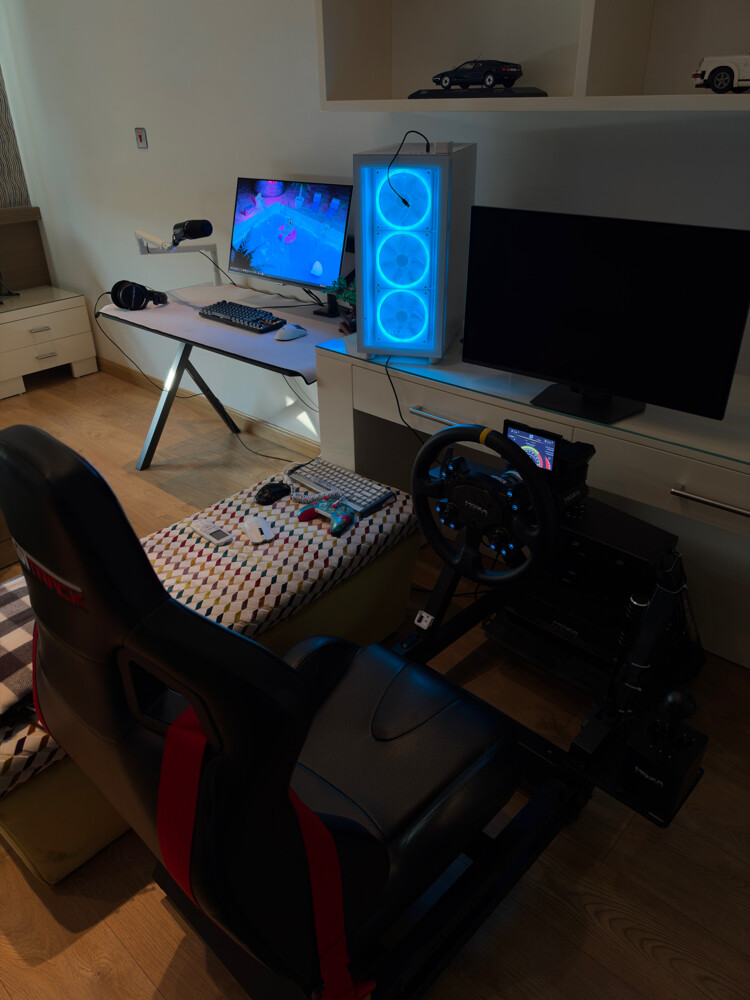 Gaming PC + MOZA Racing simulator  - 2