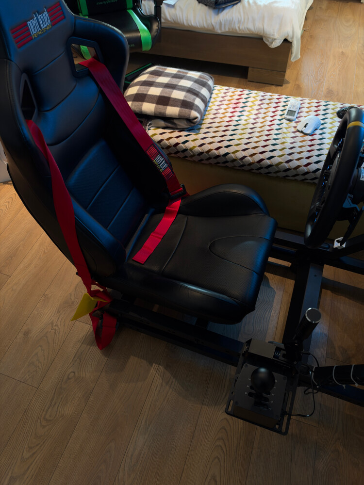 Gaming PC + MOZA Racing simulator  - 5