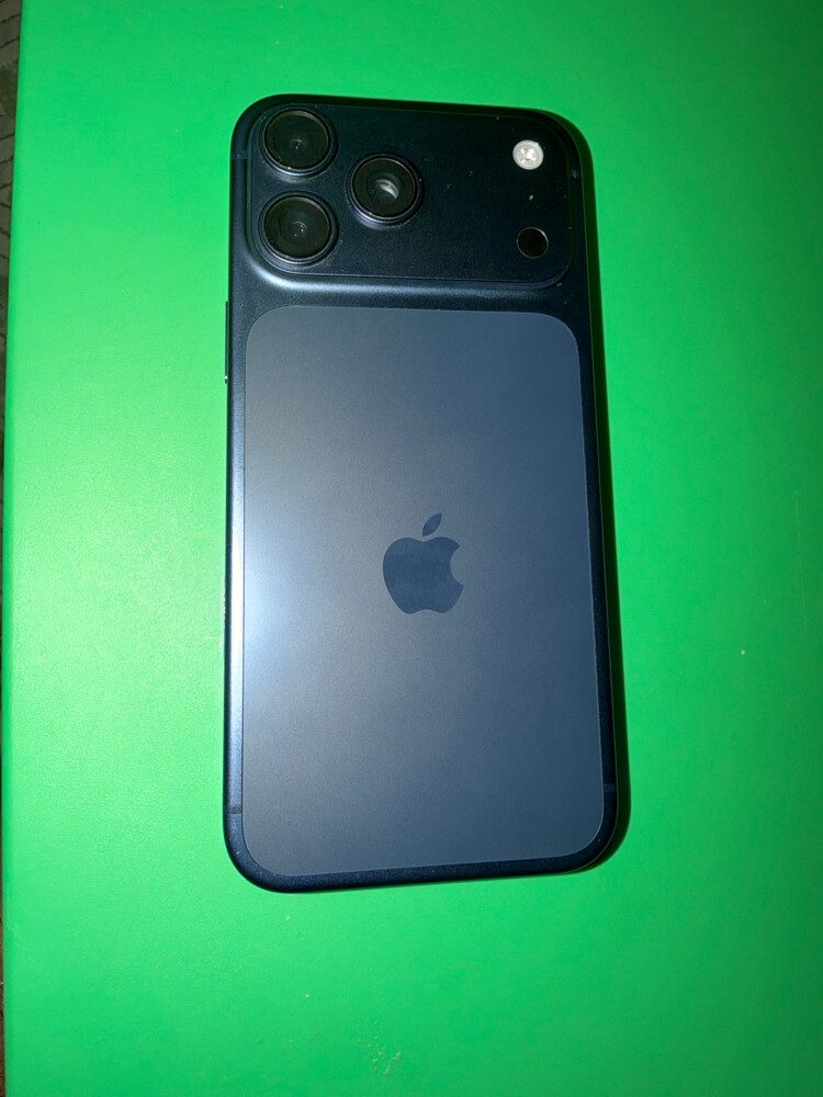 I phone 17 pro max  - 3