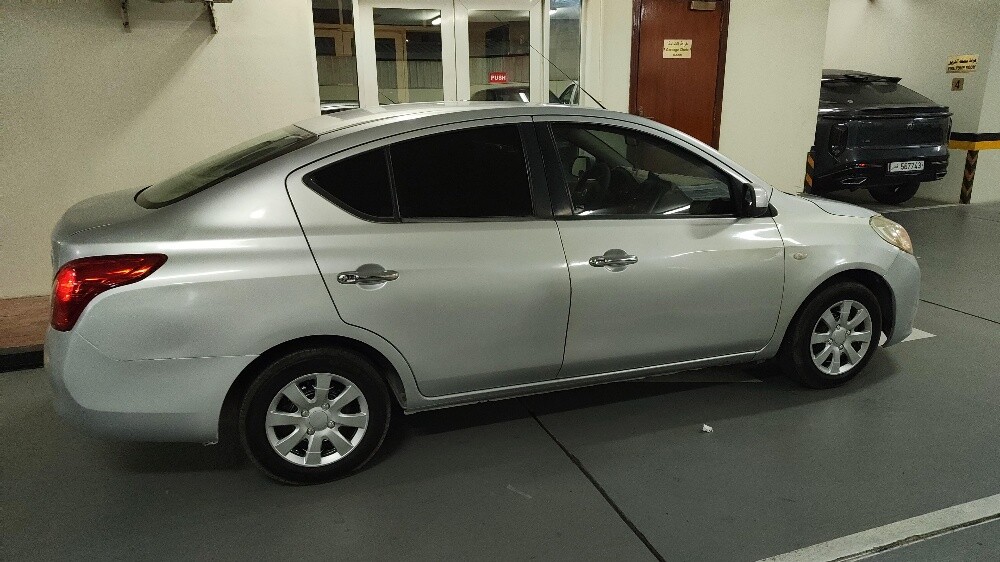 Nissan Sony 2013 silver ,km 303 - 3