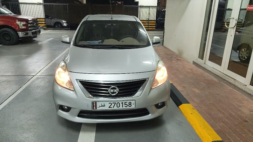 Nissan Sony 2013 silver ,km 303 - 4