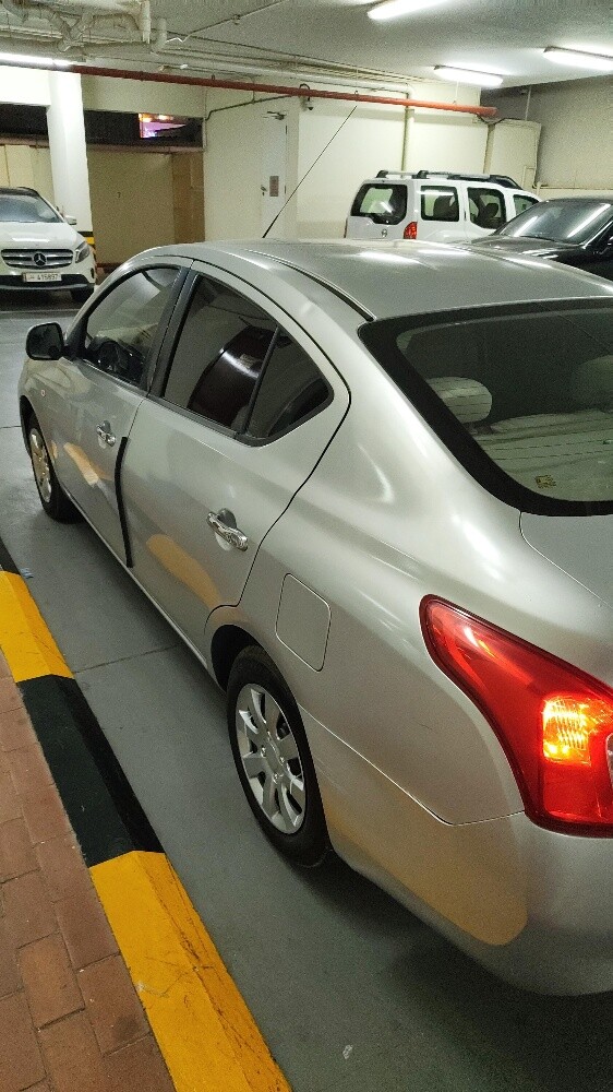Nissan Sony 2013 silver ,km 303 - 5