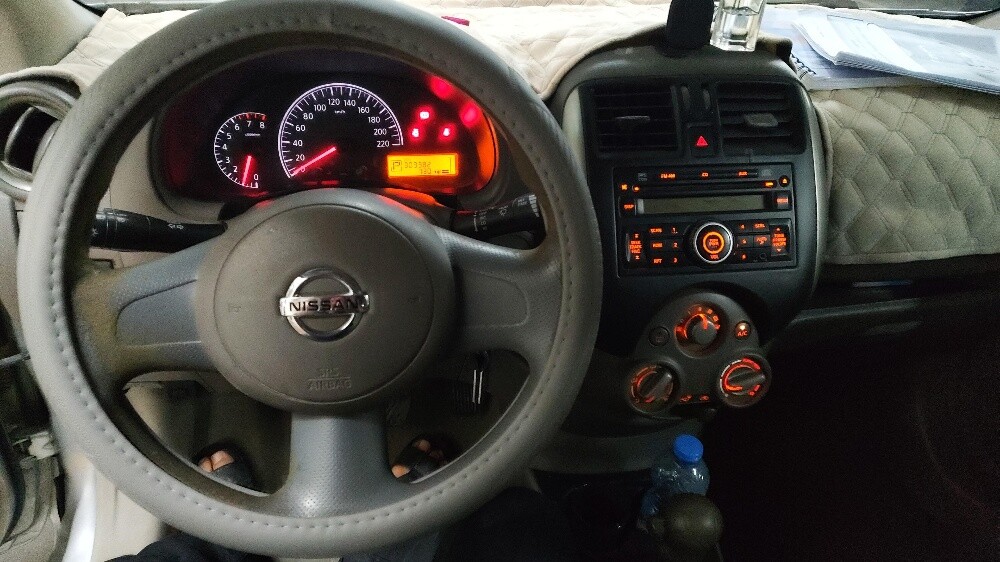 Nissan Sony 2013 silver ,km 303 - 1