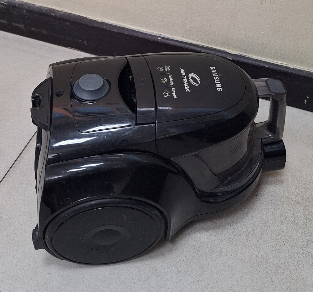 vacuum cleaner + free delivery - 2