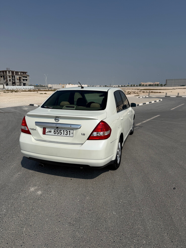 نيسان تيدا ٢٠٠٦ - 3