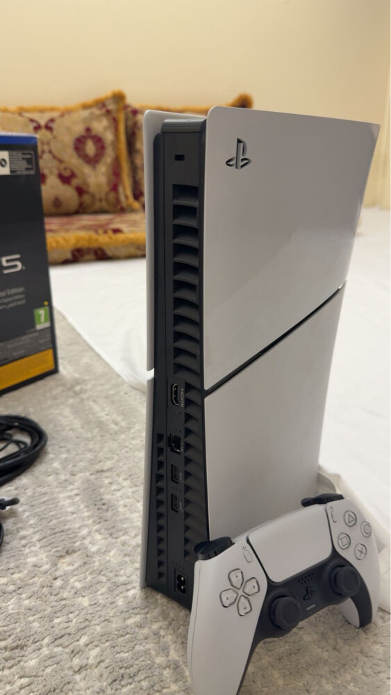 ps5 slim digital 1tb - 2