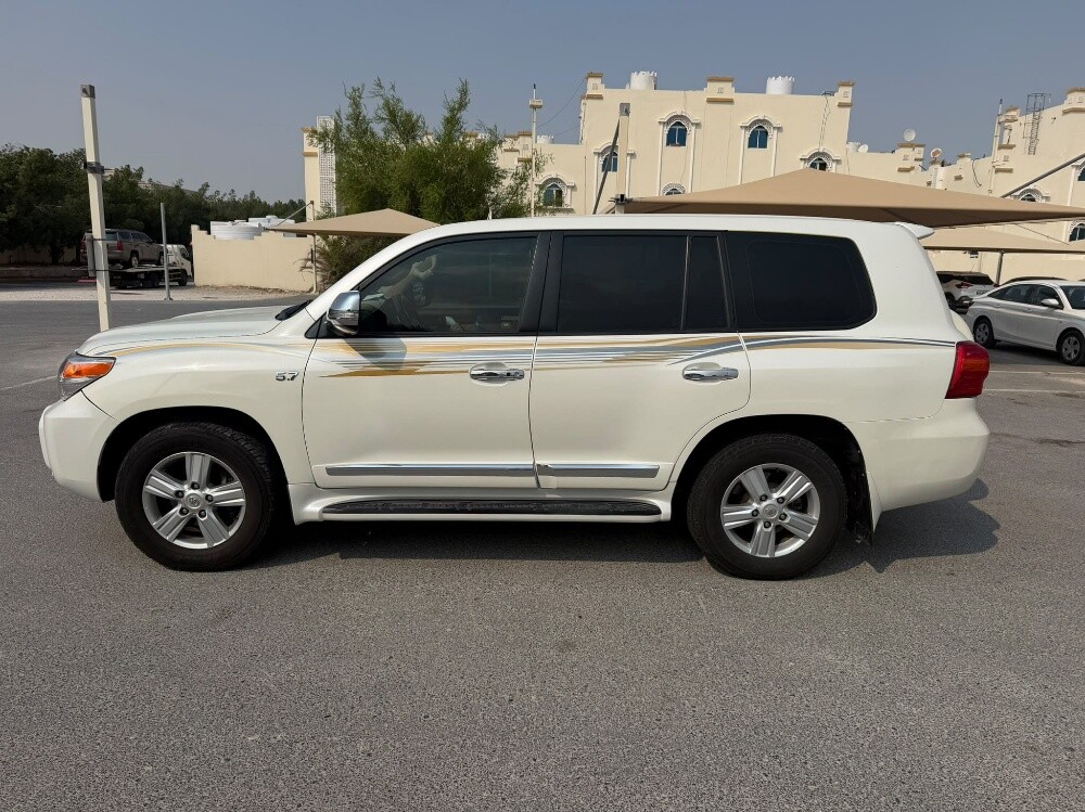 Toyota Land Cruiser GXR 2014 - 2
