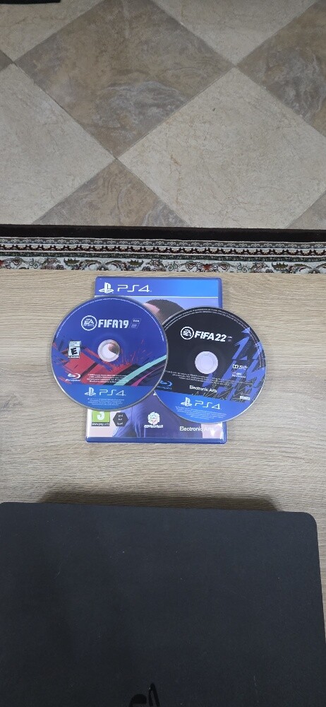 Sony PS4 Bundle - 6
