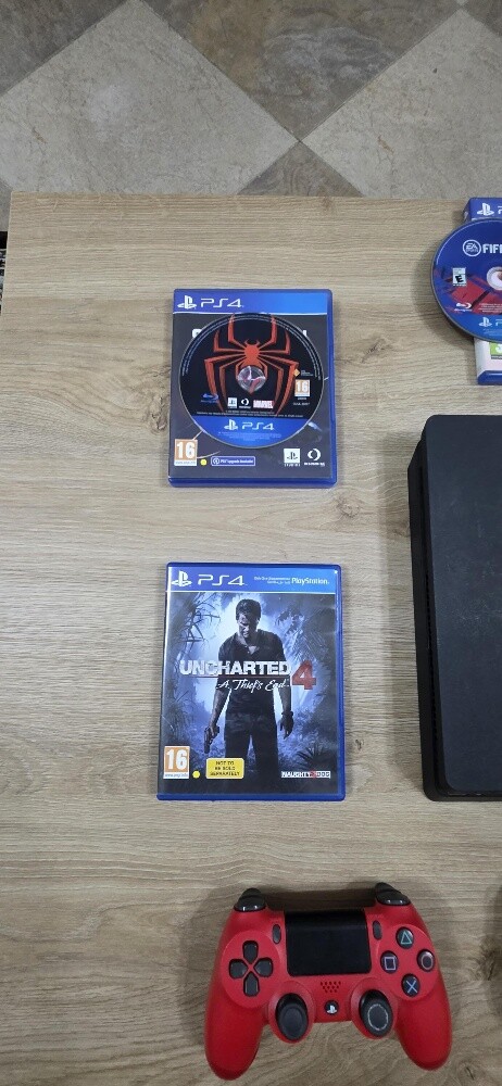 Sony PS4 Bundle - 3
