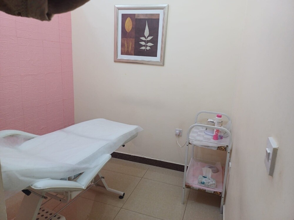 saloon for sale - 14