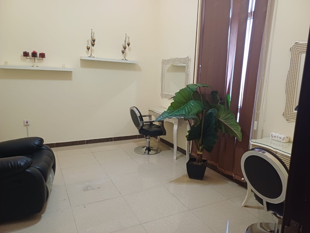 saloon for sale - 9