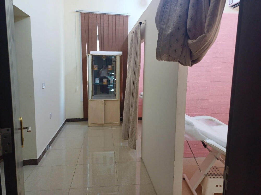 saloon for sale - 12