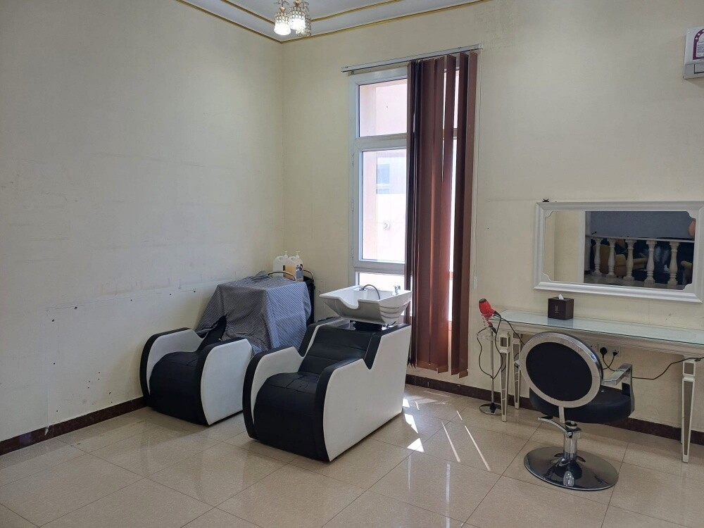 saloon for sale - 5
