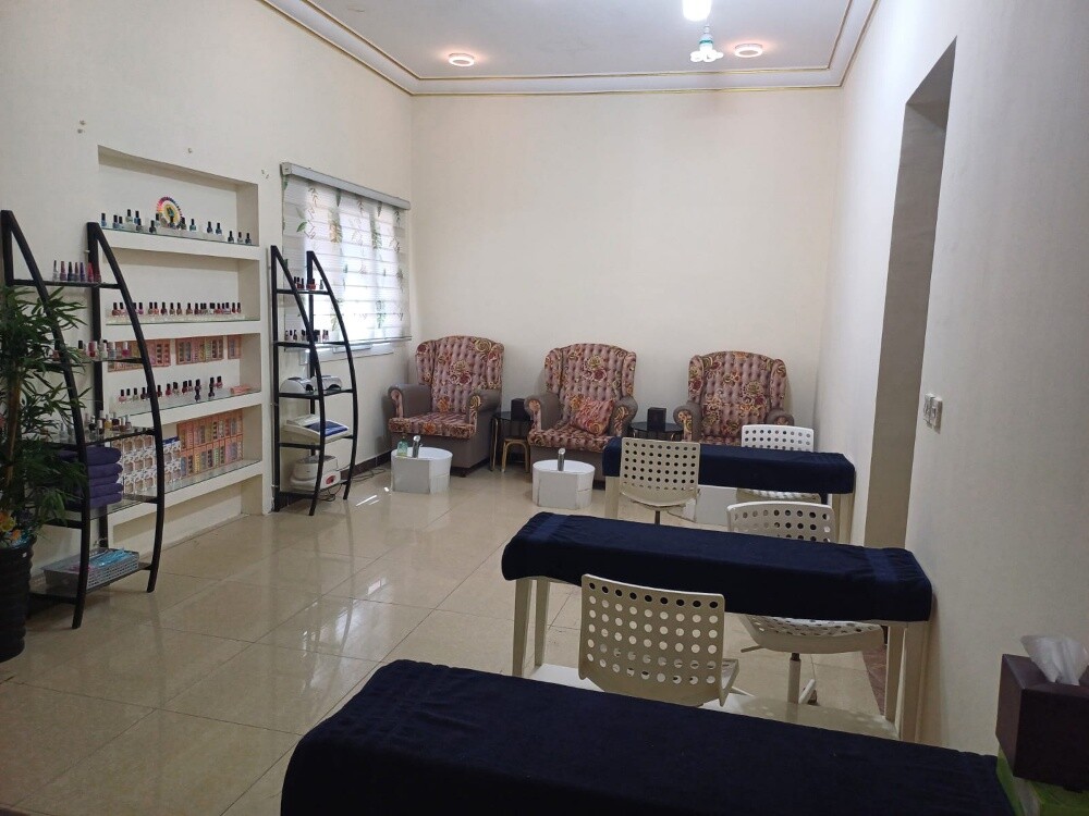 saloon for sale - 6