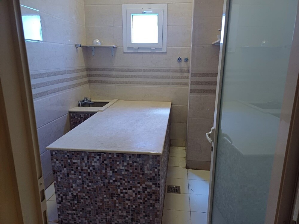saloon for sale - 10