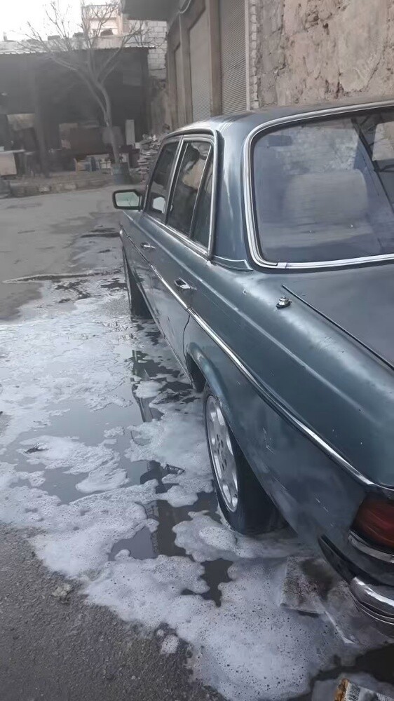 للبيع مارسيدس 200موديل 1985 - 1