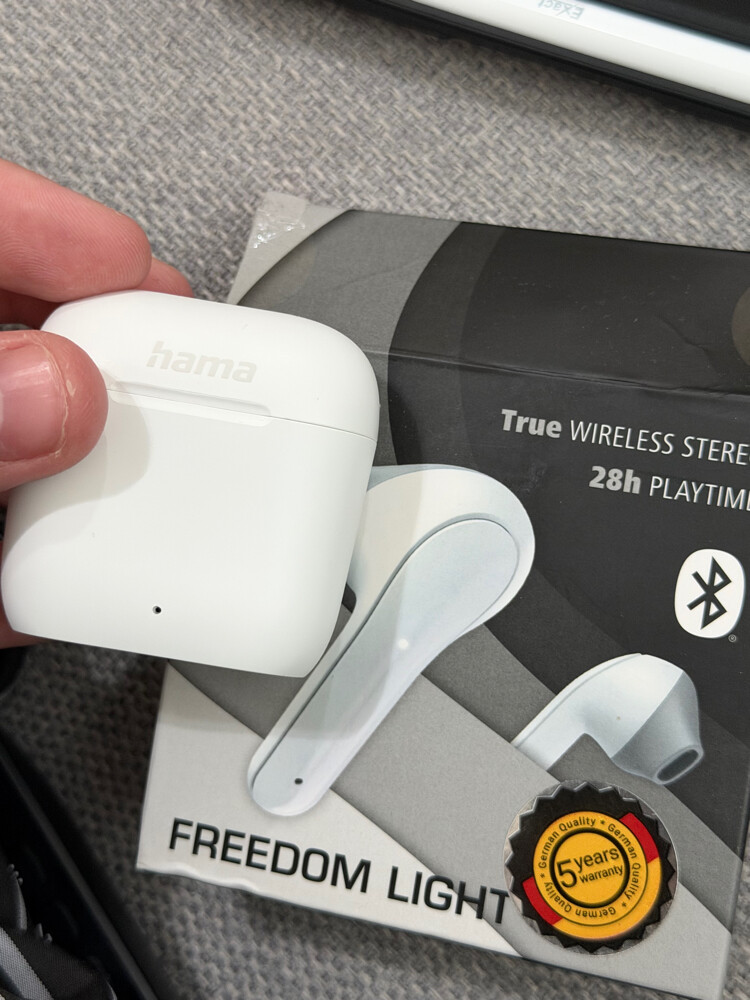 Hama Freedom True Wireless Earbuds - 4