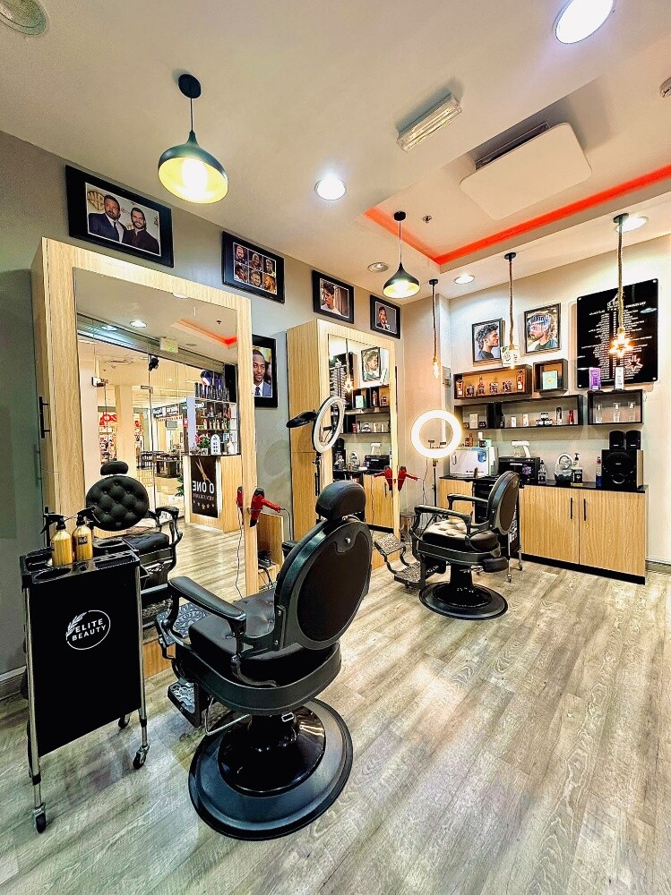 Premium Gents saloon for sale - 5