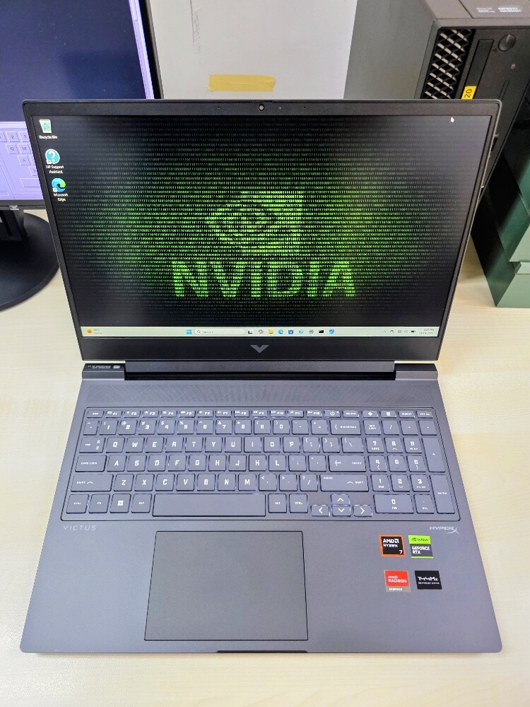 HP Victus Gaming Laptop | Ryzen 7 8 - 2