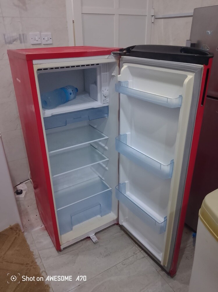 Geepas small fridge for sell. - 2