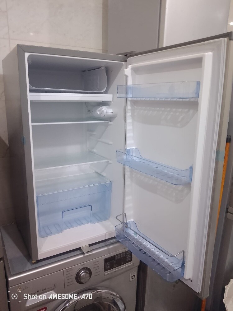 small fridge for sell. - 4