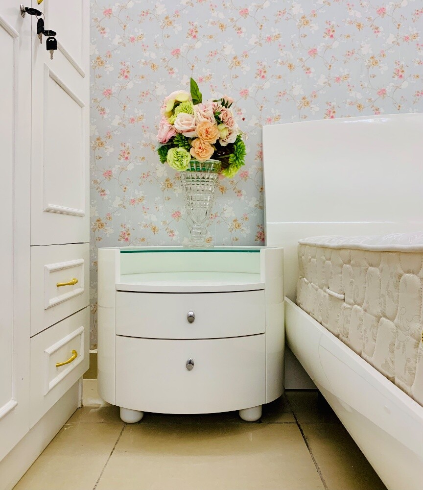 HOME CENTER KING BEDROOM SET. - 6