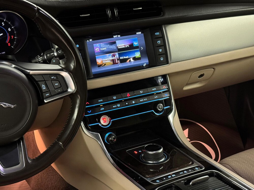 Jaguar - XF 2018 - 10