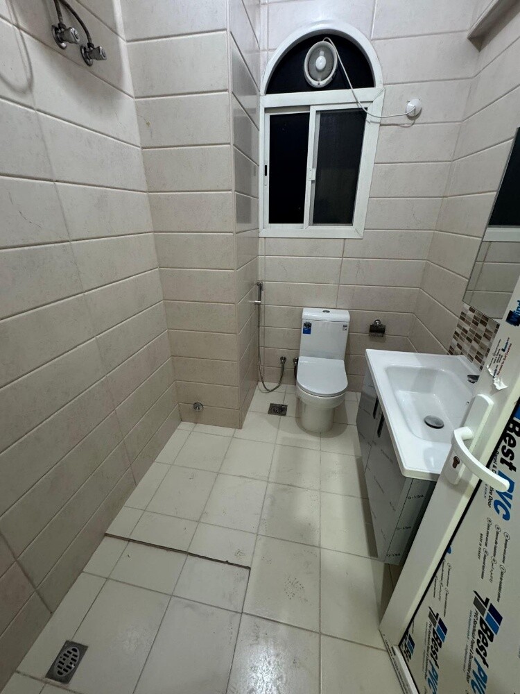 new villa for rent in alwakir - 5